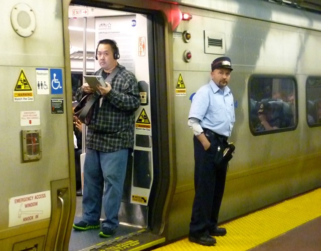 longislandrailroad_conductor